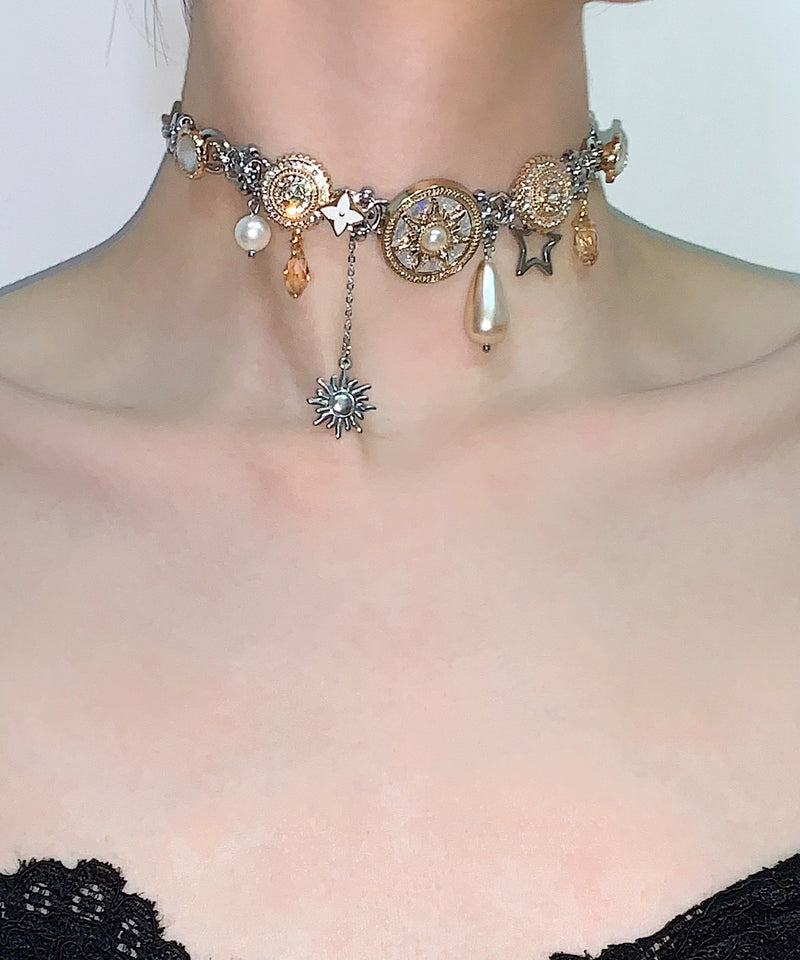 Gold Button Pearl Titanium Steel Choker
