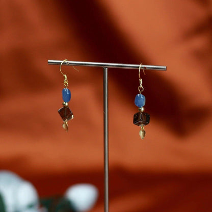 [] Natural Quartz Earrings