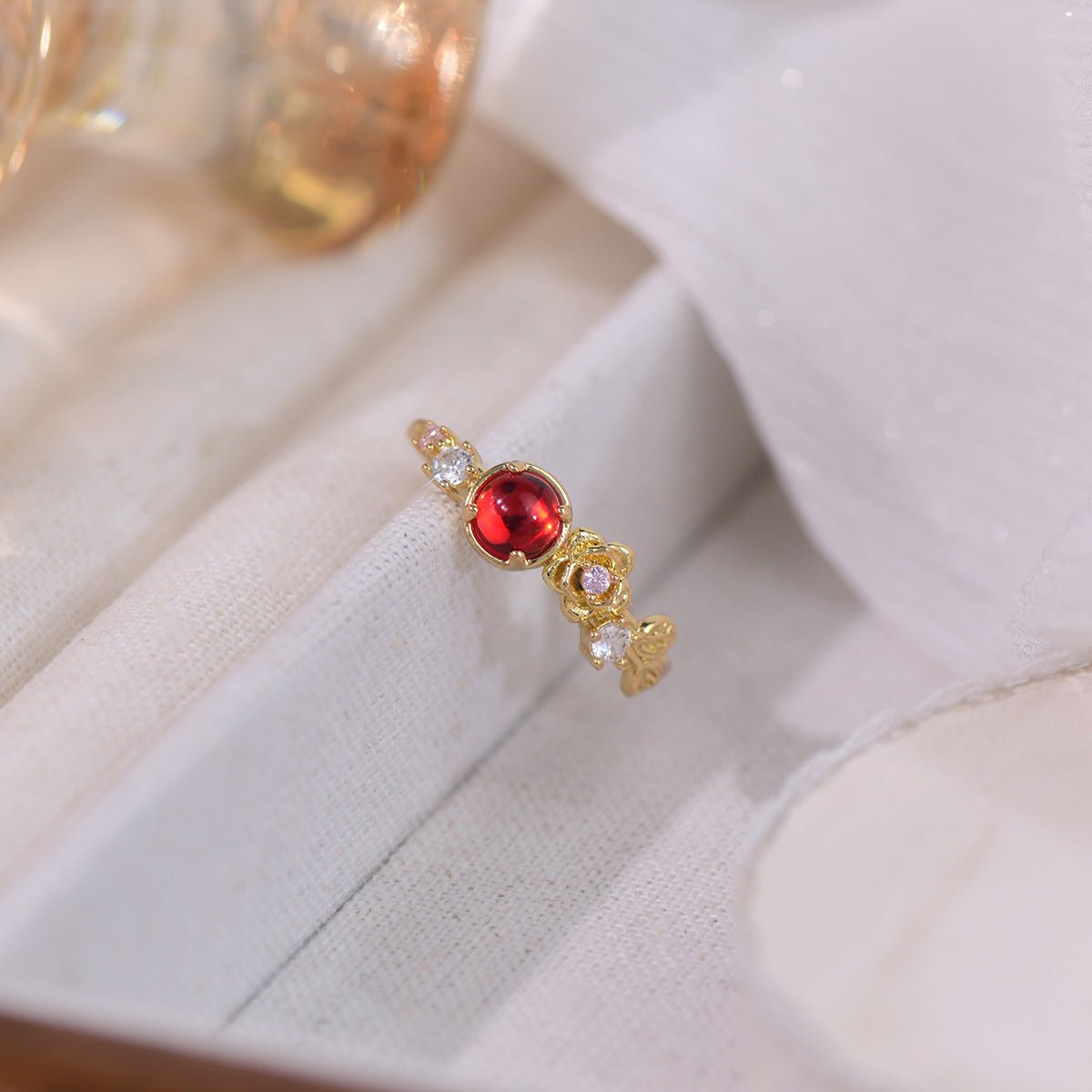 [] Red Gem Rose Ring