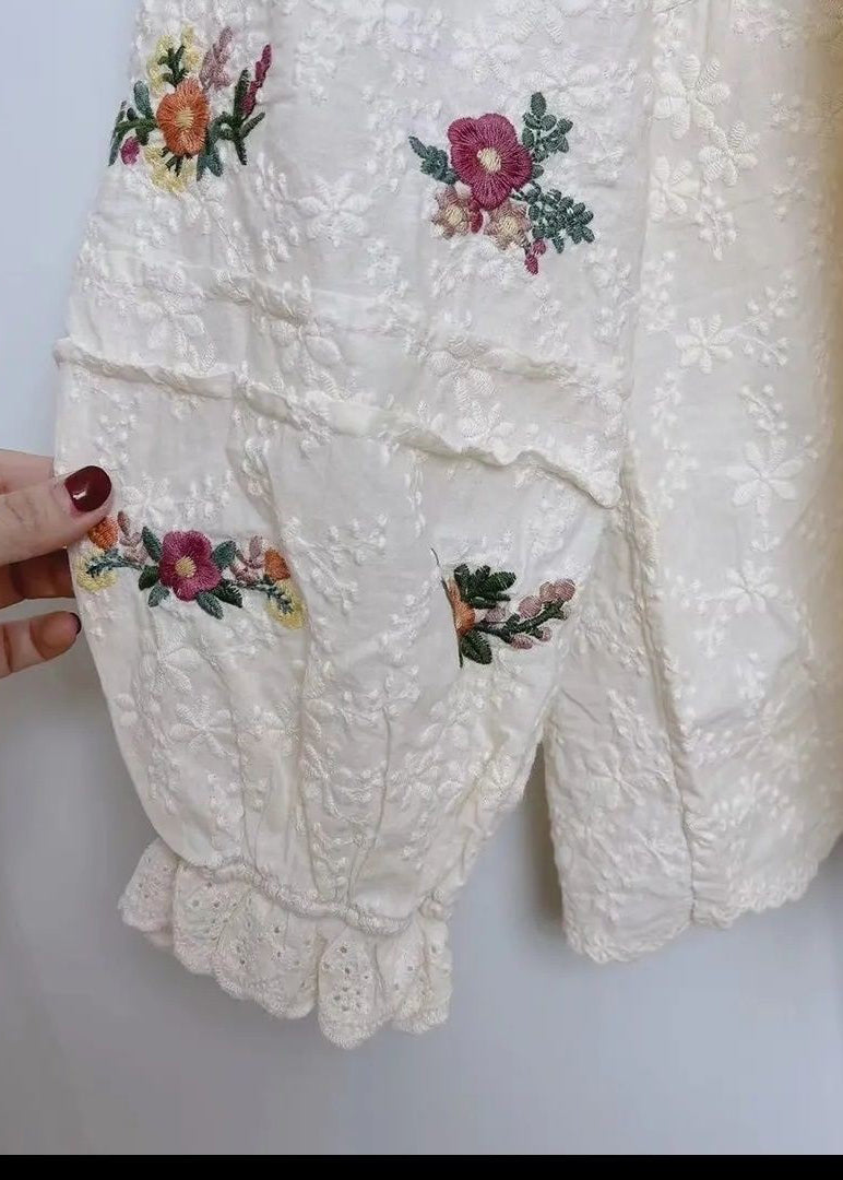Beige Embroideried Lace Patchwork Cotton Shirt Spring