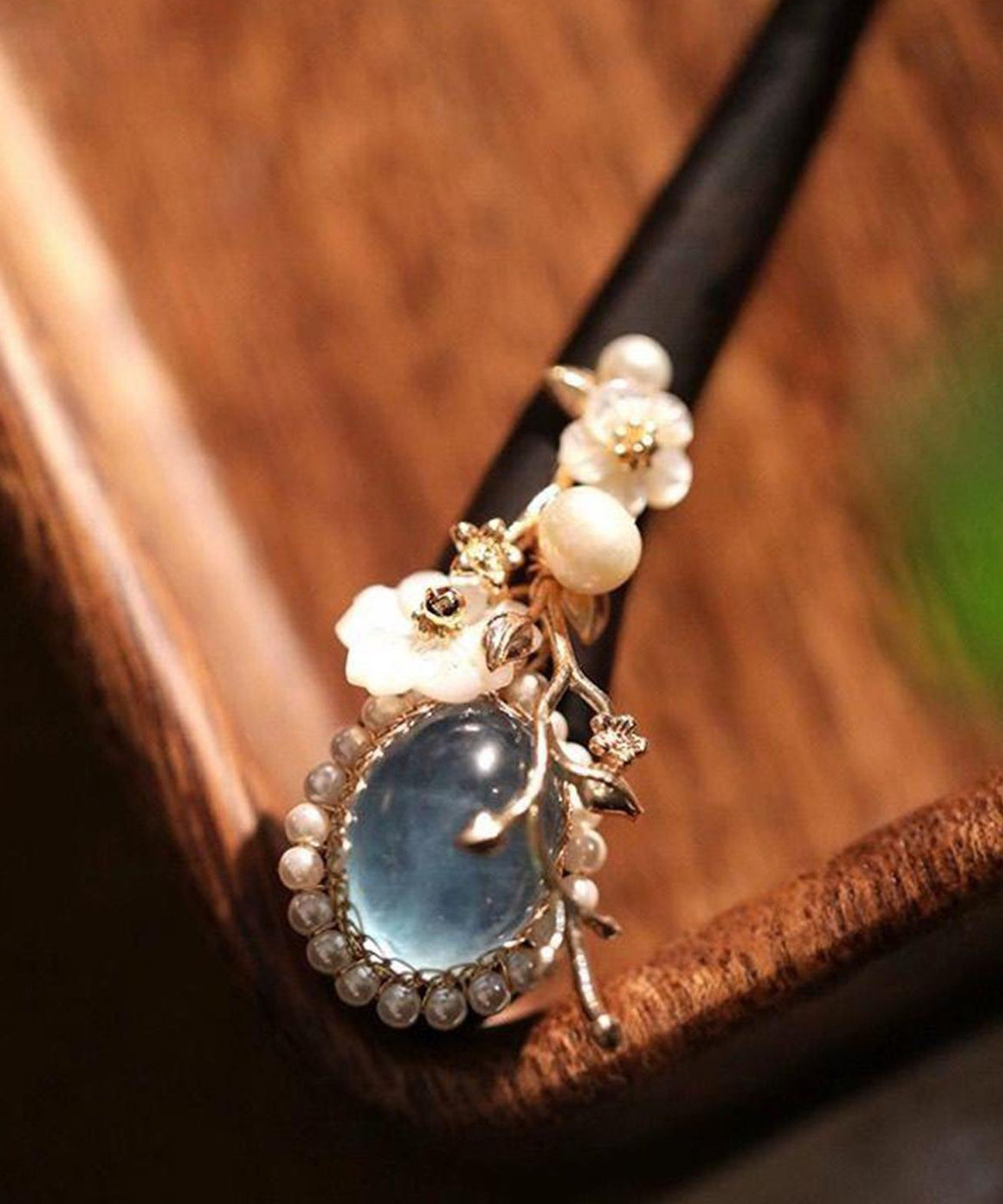 Boutique Blue Wooden Pearl Crystal Hairpin
