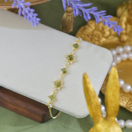 Daphne Bracelet in Green