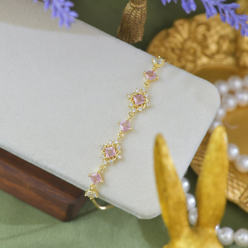 Daphne Bracelet in Pink