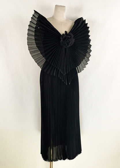 Black V Neck Wrinkled Tulle Long Dress Sleeveless