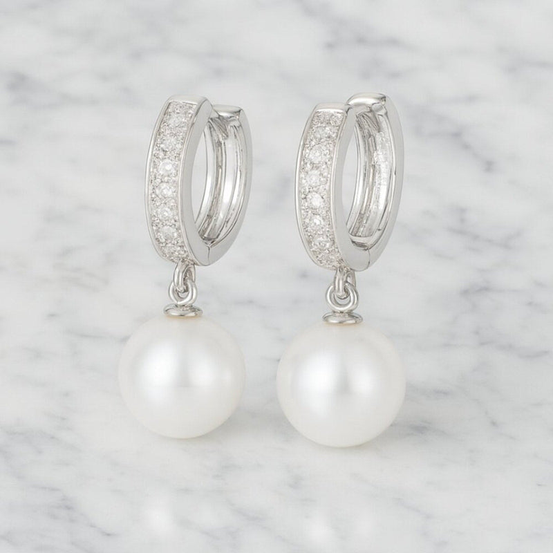 “janelle” Pearl Hoops