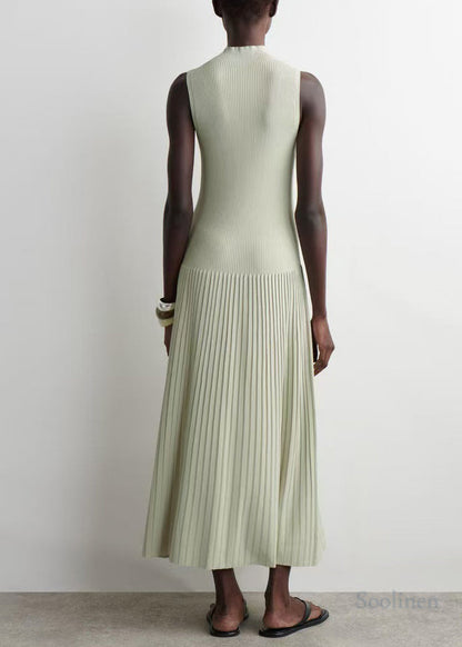 Silm Fit White Stand Collar Knit Pleated Dress Sleeveless