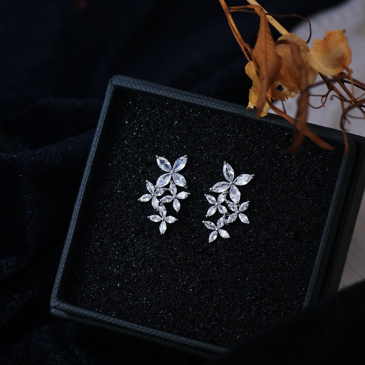 Fleur De Neige Earrings