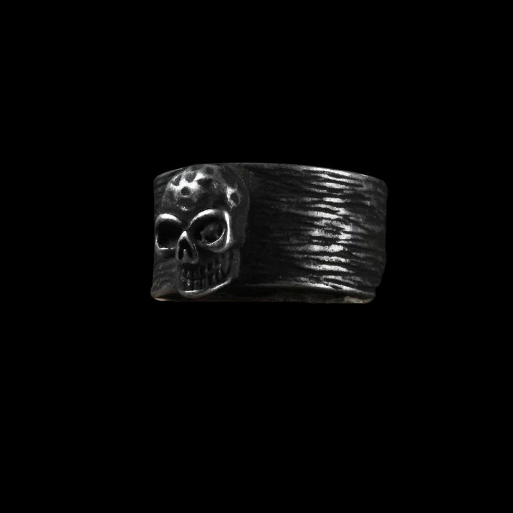 Gothic Skull Ring