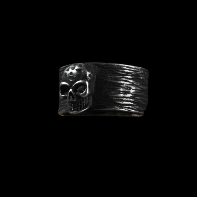 Gothic Skull Ring