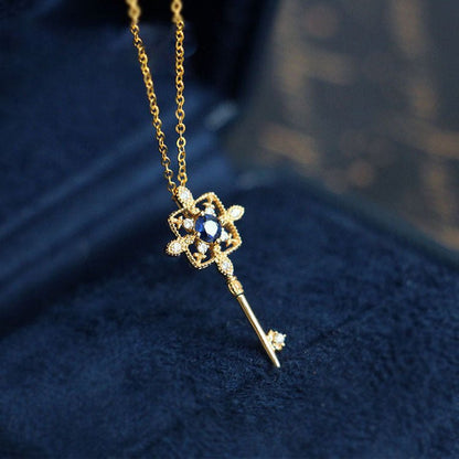 [] Key Pendant Necklace