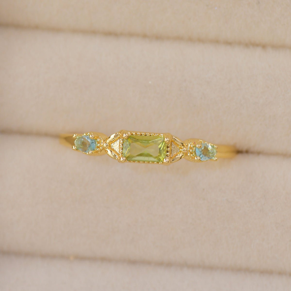 Lorna Peridot Ring