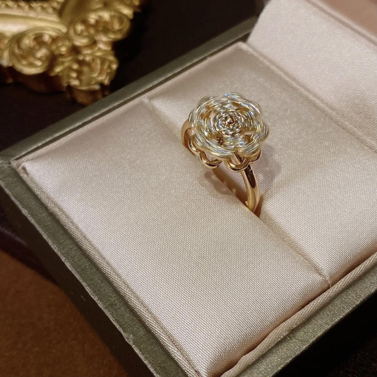 [] Lucky Clover Spinning Ring