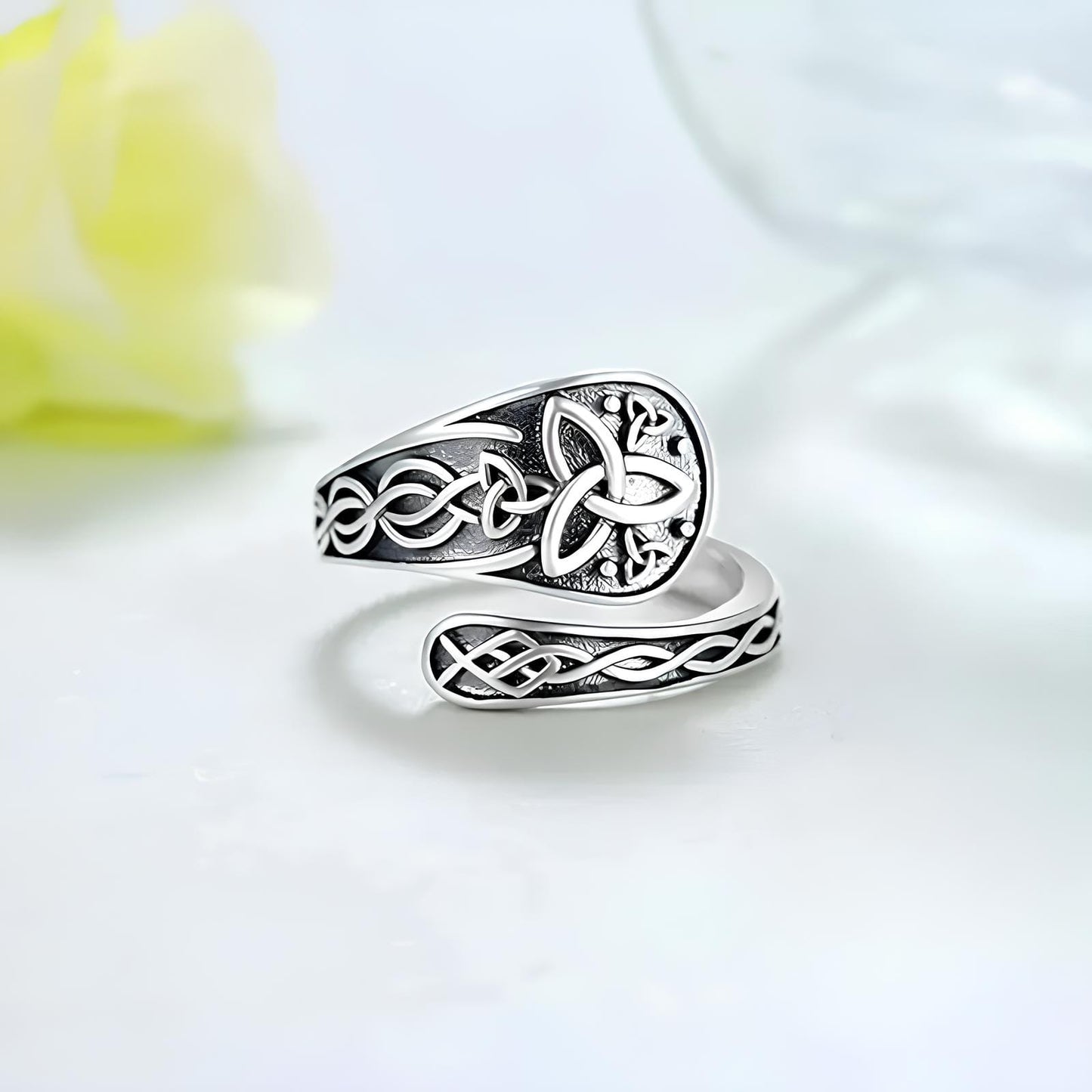 Sacred Triquetra Protection Ring