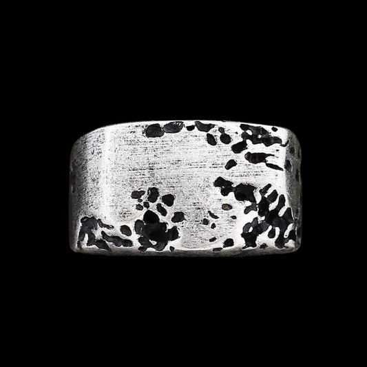 Minimal Spotted Square Ring