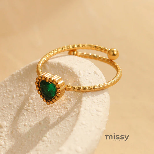 Gisselle Retro Heart Open Ring