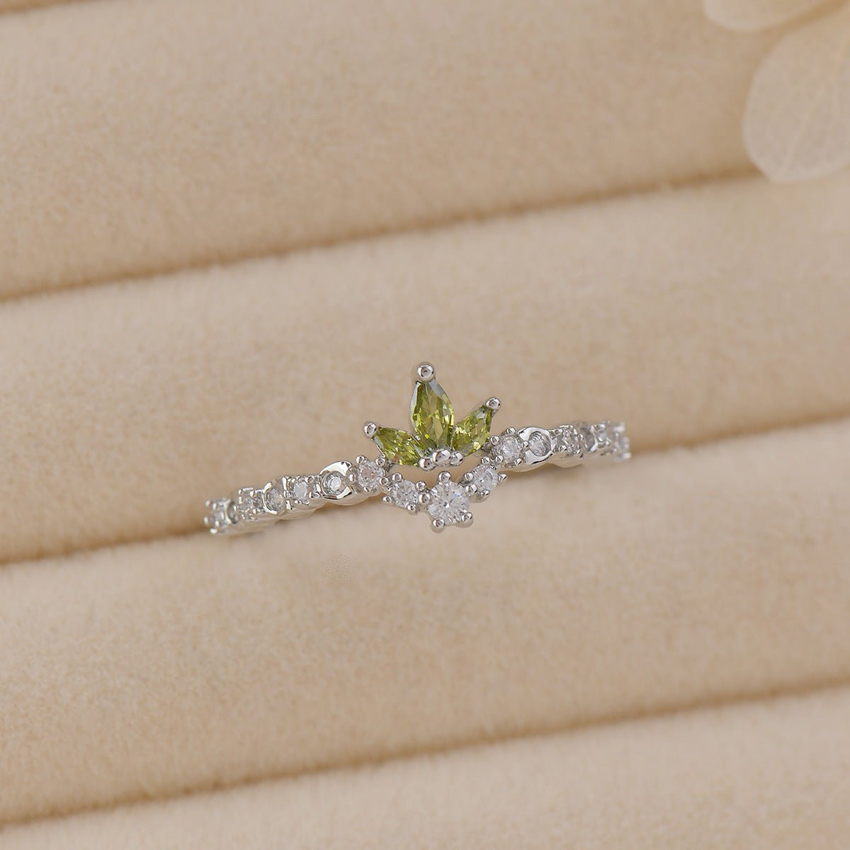 Peridot Rococo Ring Set