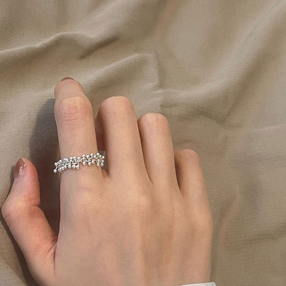 [] Petite Bead Chain Ring