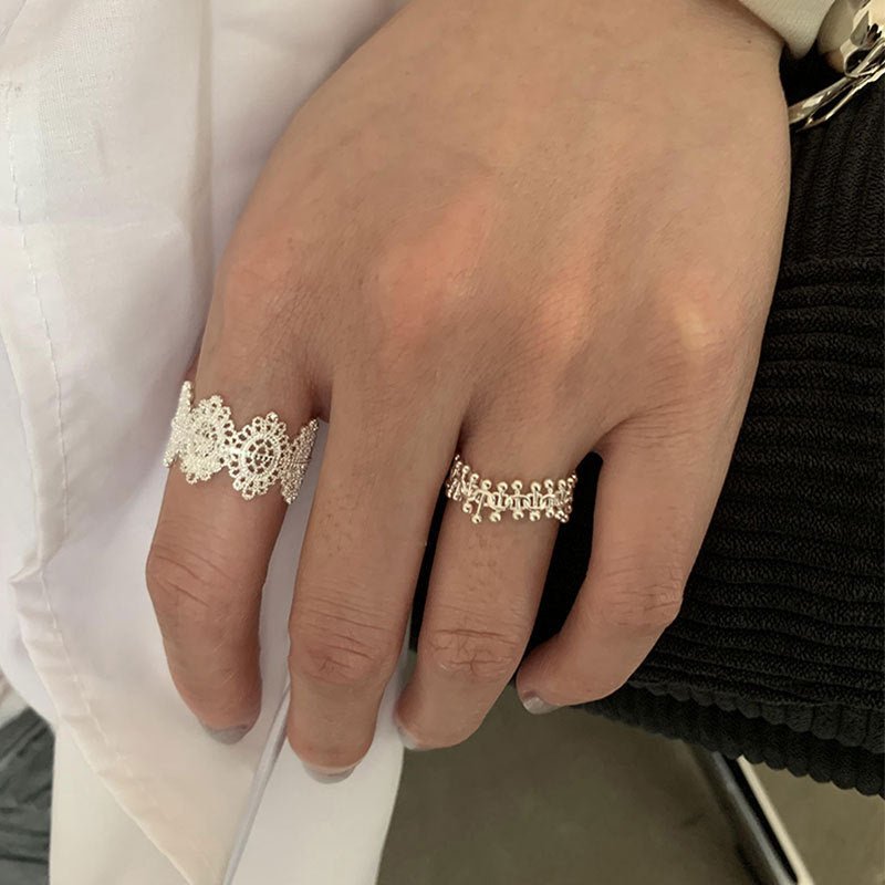 [] Petite Bead Chain Ring