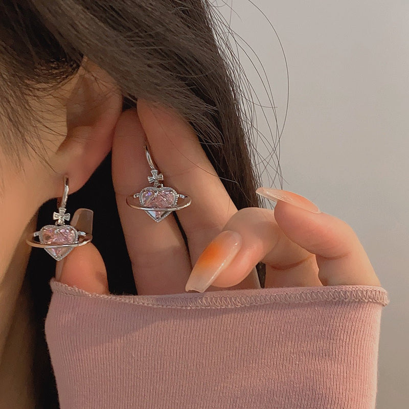 [] Pink Heart Huggie Earrings