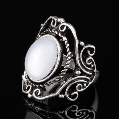 Style Oval Moonstone Ring