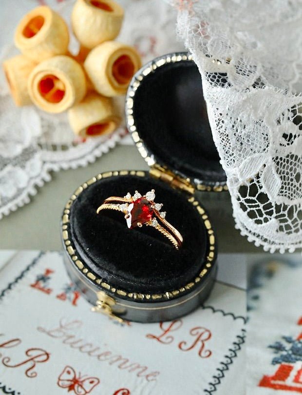 Roselle Tiara Ring Set