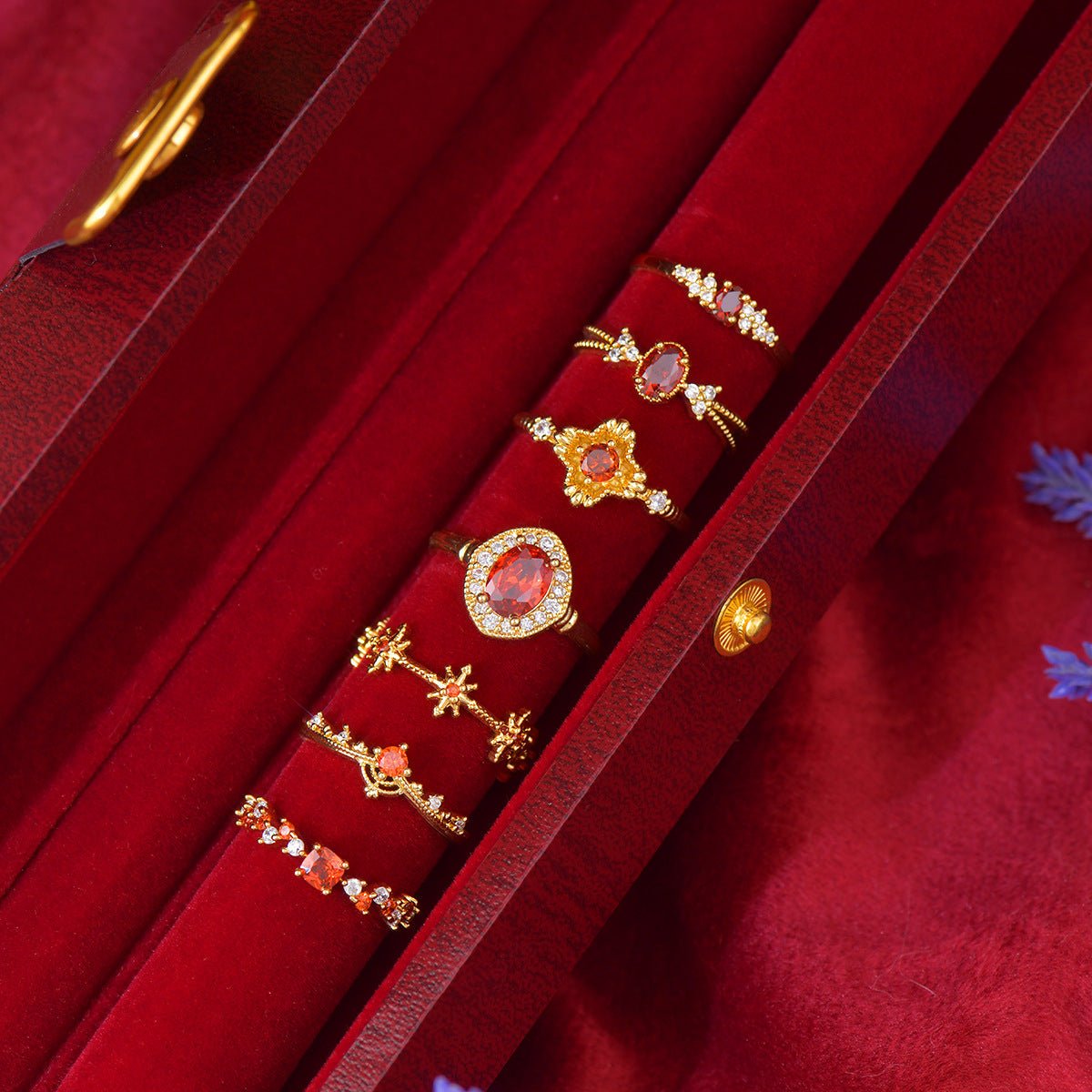 Scarlet Étoile Ring