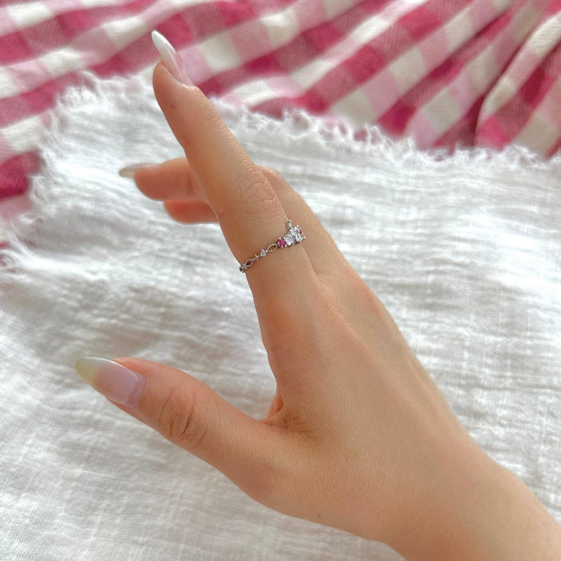 [] Riley Flower Ring in Silver