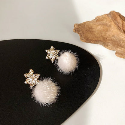 Lilith Snowflake Earrings