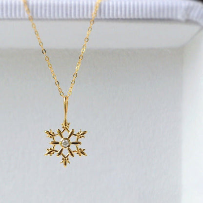 Joan Snowflake Necklace
