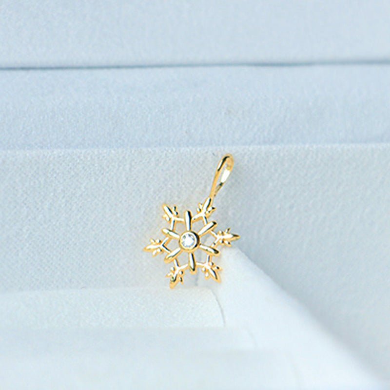 Joan Snowflake Necklace