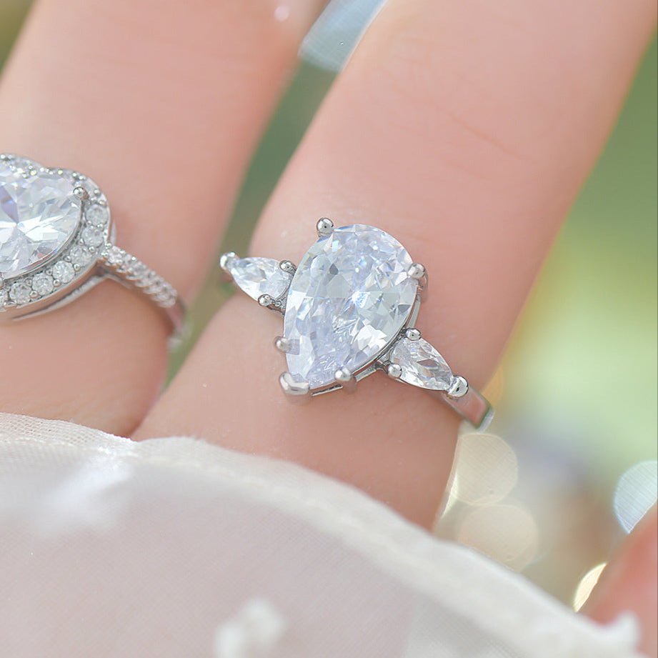 Teardrop Muse Ring