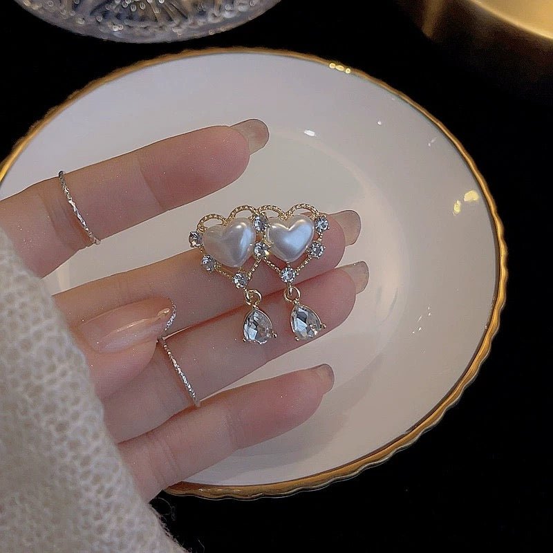 Carol Rococo Heart Earrings
