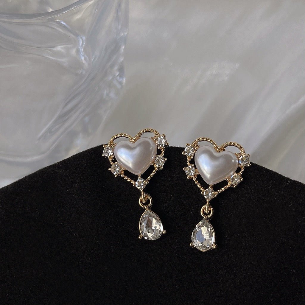 Carol Rococo Heart Earrings