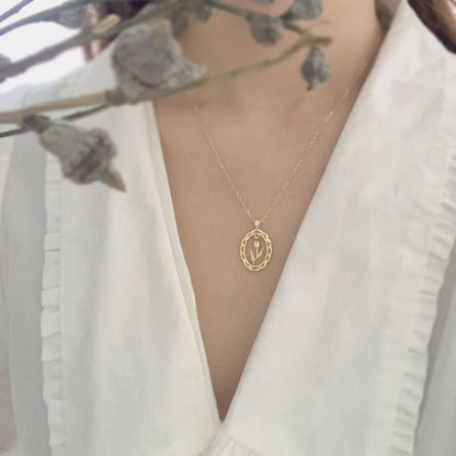 Tulip Necklace