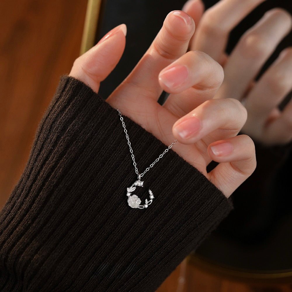 White Rose Necklace