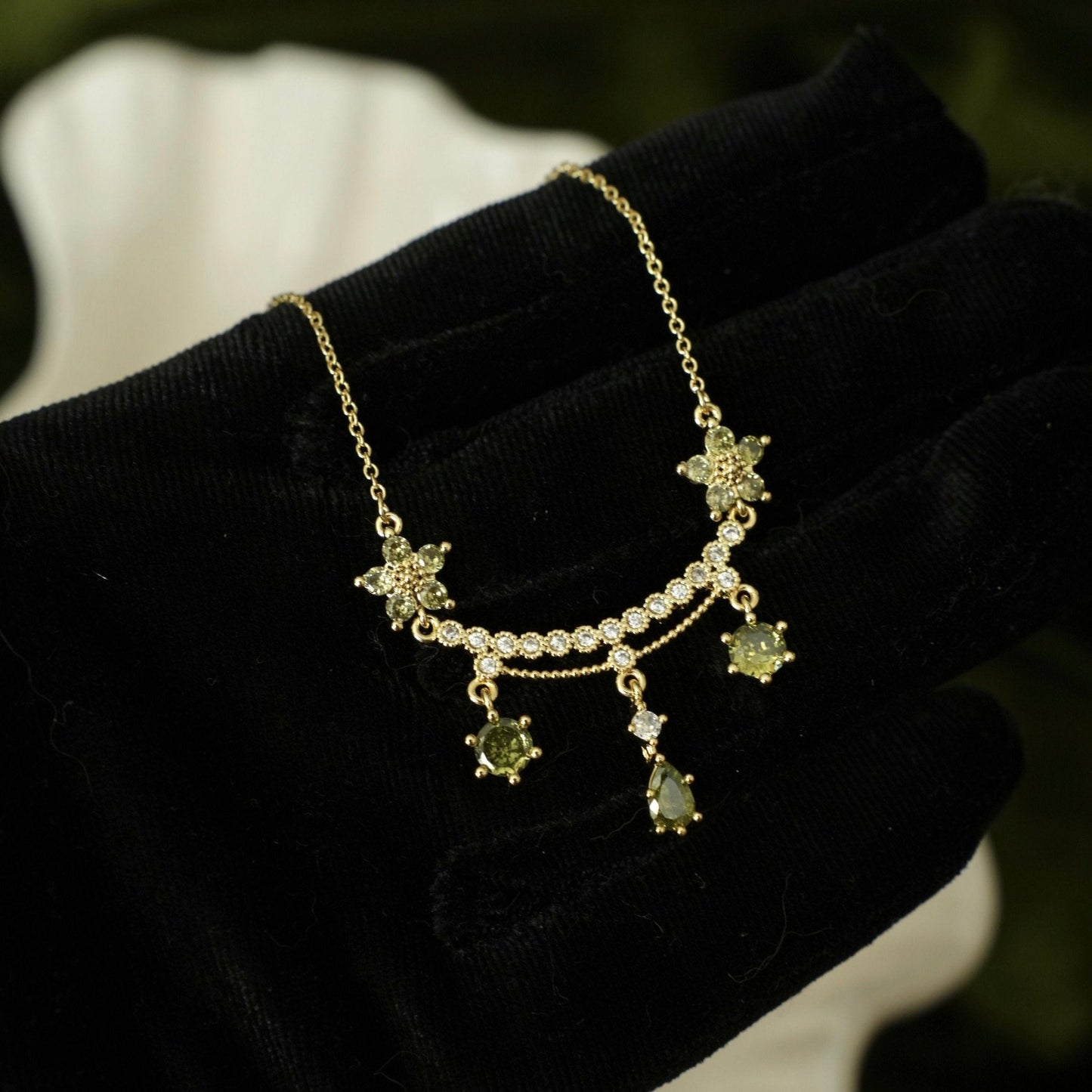 Wildflower Serenade Necklace in Green