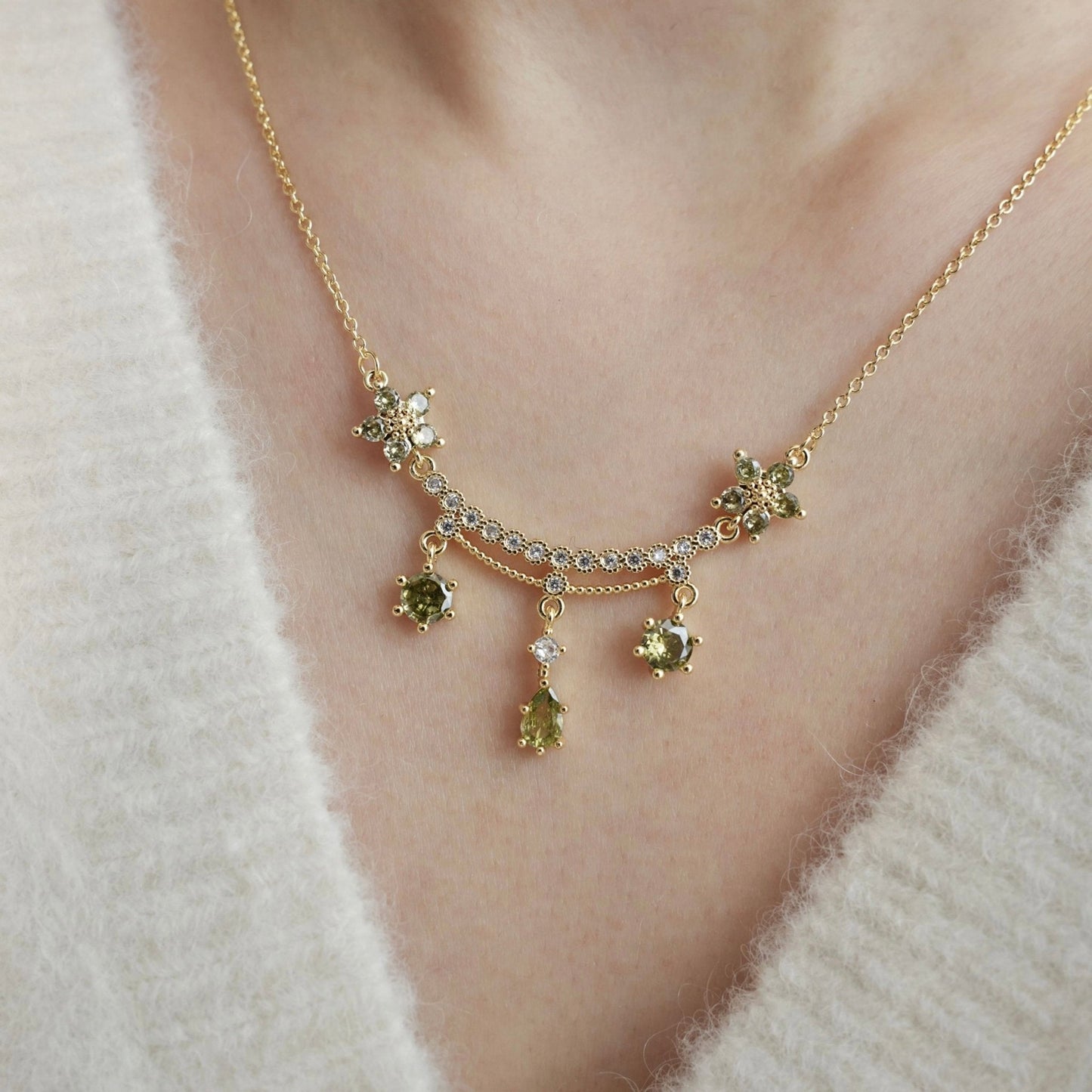 Wildflower Serenade Necklace in Green