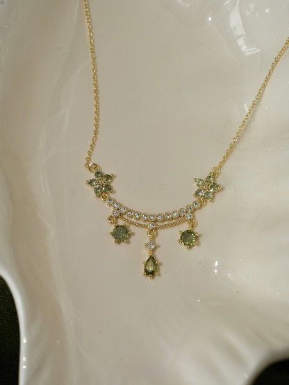 Wildflower Serenade Necklace in Green
